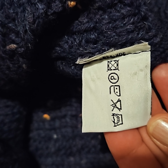 Crafts & Woollens 100% new wool sweater - Picture 4 of 6